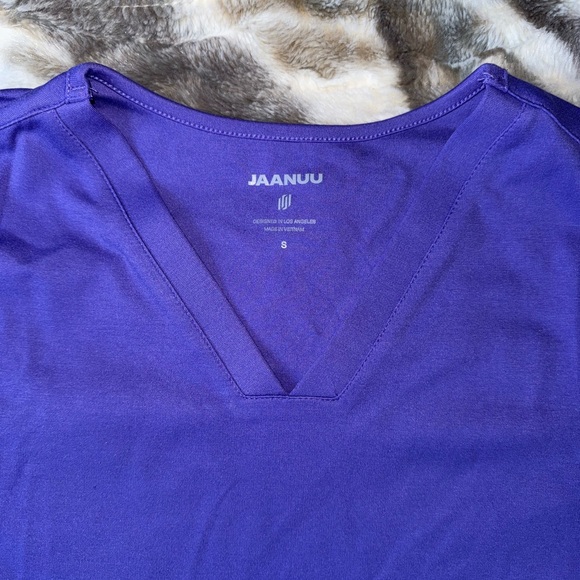 Scrub Top - Picture 3 of 3